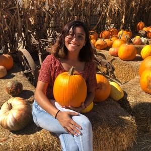 Meet your Posher, Alexis